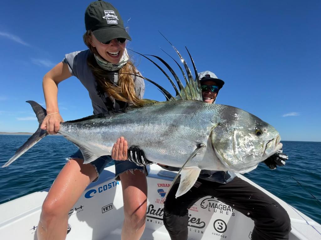 Image 2 of Blue Hunt in Magdalena Bay -  Caza Azul en Bahía Magdalena 